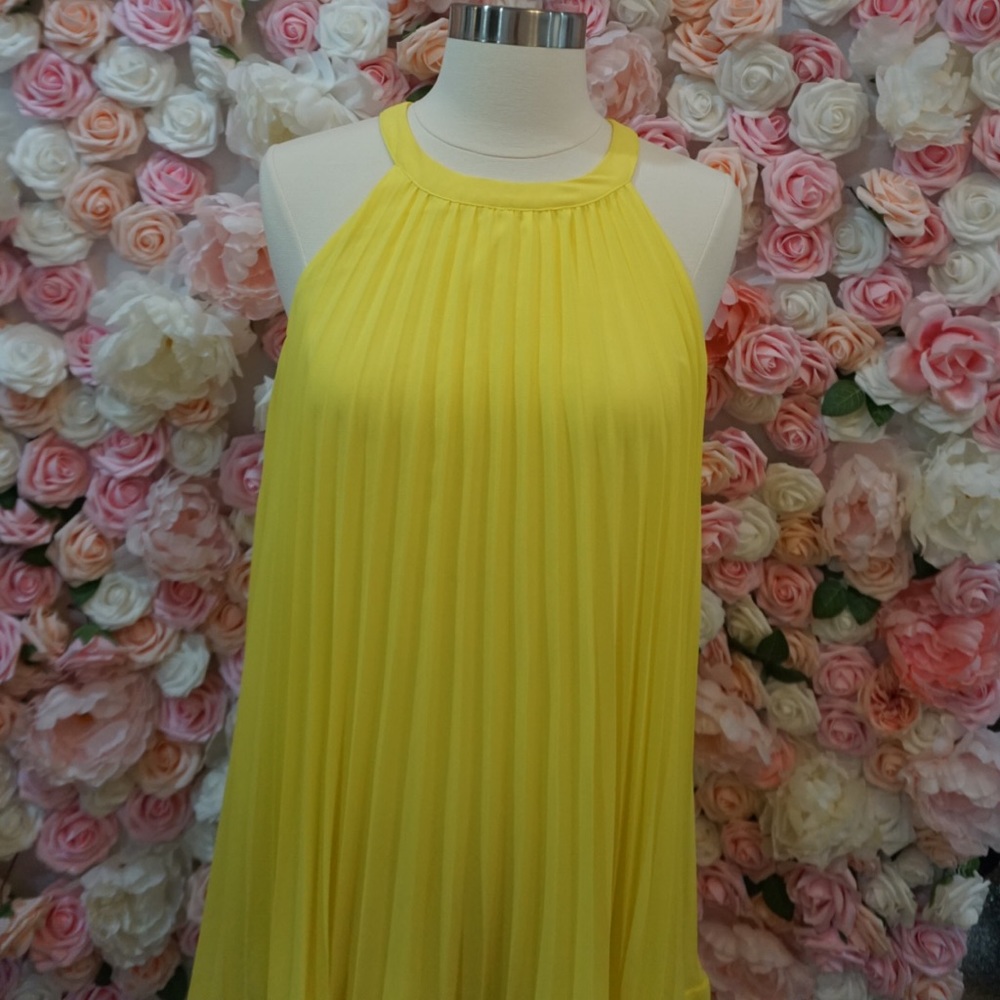Gorgeous yellow dress by Zara! Brand new!